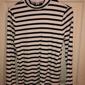 Old Navy Black & White Turtleneck Sweater